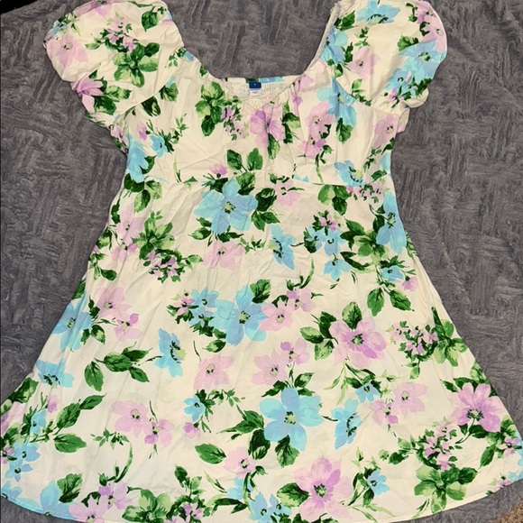 Old Navy Dresses & Skirts - Beautiful Old Navy Dress Large Floral